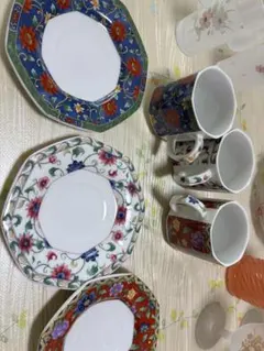 花柄八角形カップとソーサーセット