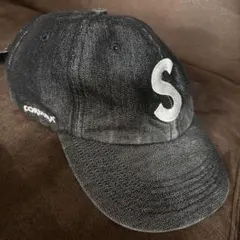 SUPREME 2025SSピグメントコート Sロゴ6パネル キャップ ブラック