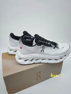 [新品]On Cloudtilt ホワイト スニーカー 26.5cm