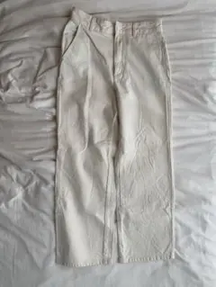 GU ホワイトスラックス