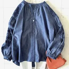 新品未使用 ダーマコレクション タンガリーデニムブラウス 刺繍 ボリューム袖