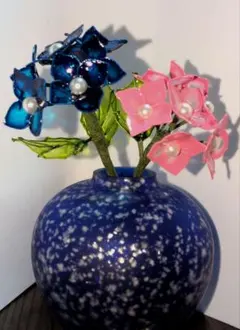 青とピンクの小さな紫陽花　アメリカンフラワーのサムネイル