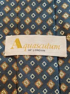 【Aquascutum】美品　ネクタイ　鮮やかなドット柄