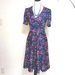 ヴィンテージ　ワンピース　花柄　レトロ　モダン　アンティーク　vintage