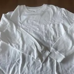 UNIQLOホワイト長袖カットソー フロントポケット付き値下げしました