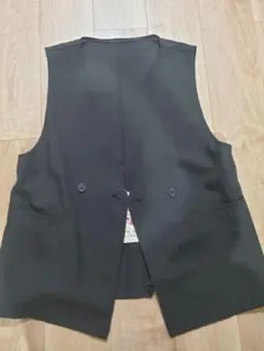 HK WORKS LONDON ブラックベスト ジレ　しまむら