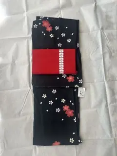 新品　洗える着物　組曲　着物　単衣　黒地に花　藤の花の袋帯付きのサムネイル