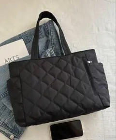 キルティング　トートバッグ　ブラック　黒　収納抜群