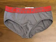 カルバンクライン　新品　メンズ　ヒップブリーフ(レッド/グレーS)
