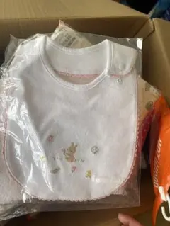 familiar ファミリア スタイ よだれかけ うさぎ 刺繍 ピンク