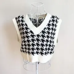 イング　ハウンドトゥース柄 Vネック ニットベスト　レディース　M ホワイト