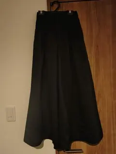 GU ワイドパンツ