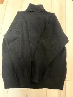lui's タートルネックニット