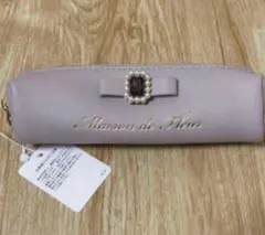 メゾンドフルール　パールビジュー 合成リボンロングポーチ 薄紫