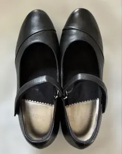 ビューフォート24cmストラップパンプスのサムネイル