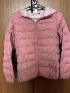 フード付きピンクダウンコート