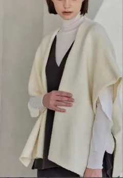 YONFA ニットケープカーディガン (ivory)