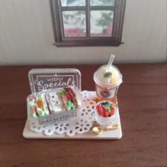 *Deliサンドウィッチ(イングリッシュマフィン)ランチセットミニチュアスイーツ