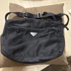 美品！PRADA ブラック カメラバッグ