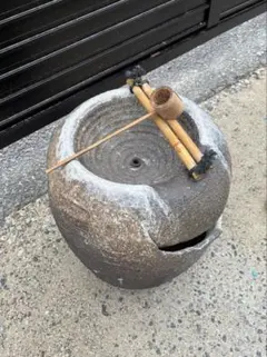 【動作確認済】信楽焼 電動つくばい 響 小 ひしゃく竹セット付 循環式 水琴窟 動作確認済】信楽焼 電動つくばい 響 小 ひしゃく竹セット付 循環式