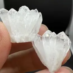 277 浄化 クリスタル 水晶クラスター 2点 透明度抜群 鬼門除け 幸運