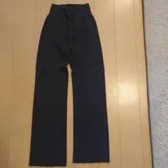 ユニクロ　カジュアルパンツSサイズ