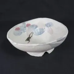 【名工銘有】萩焼 馬盥鉢 蓮に蛙図 割高台 菓子器 茶道具 涼を感じる逸品 名工銘有】萩焼 馬盥鉢 蓮に蛙図 割高台 菓子器 茶道具 涼を感じる逸品