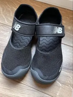 New Balance ウォーターシューズブラック サンダル　19cm