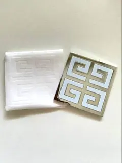 【新品・未使用】GIVENCHYミラーのサムネイル