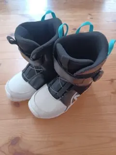 【新品・未使用】スノーボードブーツ 23.5 ARBN 楽天市場】バートン スノーボードブーツ レディース 25-26