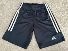 adidas ハーフパンツ 130cm ネイビー