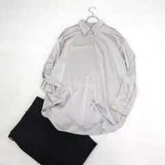 【GU/ジーユー】サテンオーバーサイズシャツ/長袖『XL』ベージュ　大きいサイズ