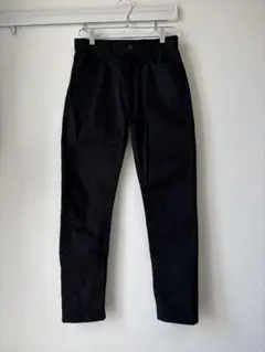UNIQLO パンツ　黒 ウルトラストレッチスキニーフィットカラージーンズ