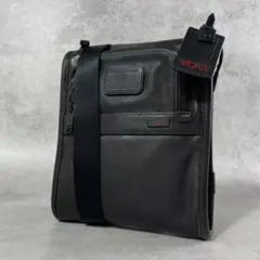 【美品】TUMI トゥミ　レザー　ショルダーバッグ ブラックのサムネイル