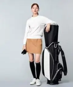 23区ゴルフ　リバーシブルスカート　ニット生地　白×ベージュ