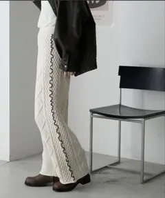 forksy. メロー配色ステッチケーブルニットパンツ