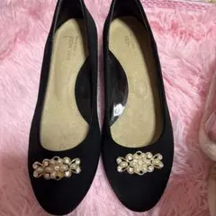 ビジューパンプス