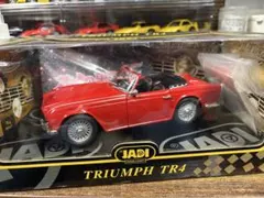 JADI Modelcraft Triumph TR4 1/18のサムネイル