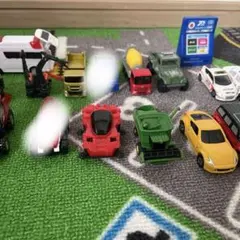 トミカ＆ミニカーセット 18台とオマケ付　スポーツカー・トラックなど　まとめ