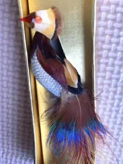 新品未使用　羽根　小鳥　鳥デザイン ブローチ　羽　羽毛　箱入り コサージュ