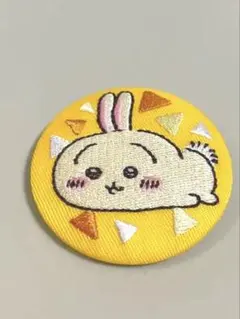 ちいかわ 刺繍缶バッジ　バッチ　ビスケット　うさぎ