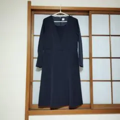 美品mo house 濃紺長袖Vネックワンピース　レース