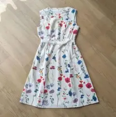 ✨新品♡タグ付き✨スーパービューティー 花柄 ワンピース ウエストリボン