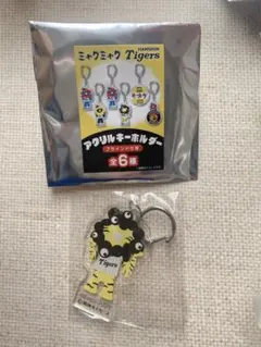 EXPO2025 ミャクミャク　阪神タイガース　アクリルキーホルダー　大阪万博