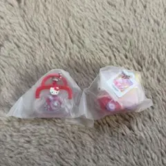 ハローキティ かわいいおもちゃ ミニチュアチャーム 2種セットガチャガチャ