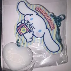 サンリオキャラクターズ アクリルキーホルダー シナモロールのサムネイル