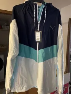 （新品未使用）PUMA ナイロンジャケット／ジャンパー トリコロールカラー