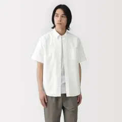 無印良品　紳士　洗いざらしオックスボタンダウン半袖シャツ　白　Ｌサイズのサムネイル