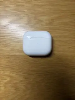 D*O様 AirPods本体 ホワイト 充電ケース付き