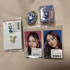 TWICE ツウィ キーホルダー トレカシール ラバーピン セットのサムネイル